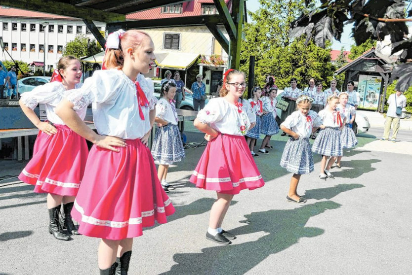 “Šumski gurman fest” donio dobre vibracije  na delnički trg