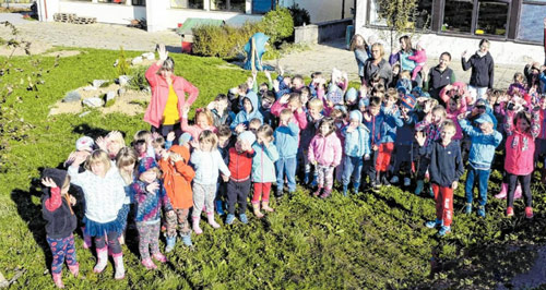 Delnički vrtićarci sadili spireu, u Staroj Sušici tise