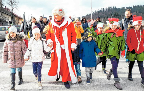 U najvišem gradu u Hrvatskoj jučer započela 7. Delnička adventska bajka