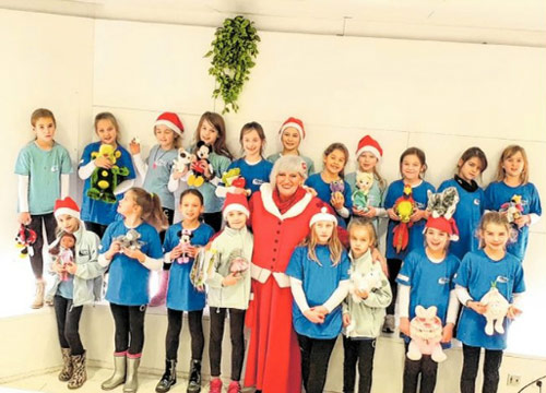 Zagebačke pahuljice donijele radost na klizalište