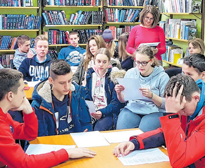 Interaktivni sat u delničkoj knjižnici