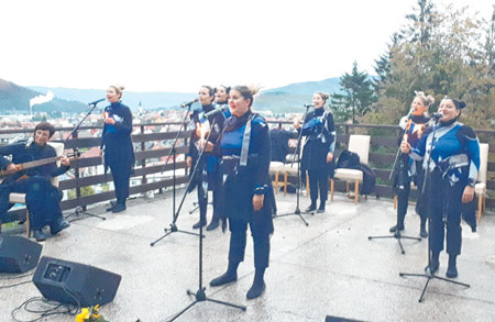 Koncert na terasi Lovačkog doma u Delnicama