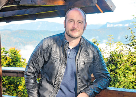 Davor Briški: “Starenje vjetra” / “Što će ti naslov”