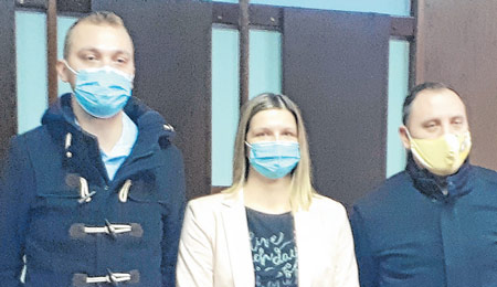Mjesni odbor Grada Delnica Srednjoj školi Delnice donirao dva mikroskopa