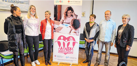 Mala škola roditeljstva: Jačanje roditeljskih znanja i vještina uz pomoć stručnjaka