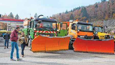 Snijeg nije problem: Jučer u Delnicama održana smotra vozila i opreme