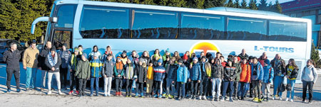 Šezdesetak delničkih osnovaca pod vodstvom ravnatelja organizirano na polufinalnu kup-utakmicu Rijeke i Osijeka