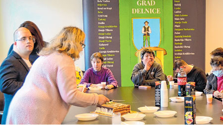 Na druženju uz svjetski Dan osoba s Downovim sindromom članove delničke udruge obradovale najave gradonačelnice