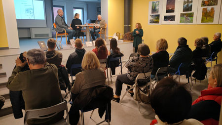 Predstavljanje pjesničke zbirke Branke Arh ”tako ČITAJ: nekako OD IZA”