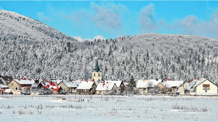 Gorski kotar prekriven snijegom i obasjan suncem mamio je na dolazak