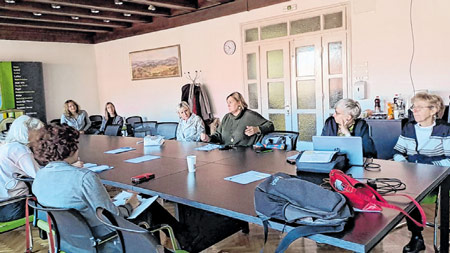 Održan okrugli stol udruge Vida: dijalog o složenim okolnostima žena ovisnica