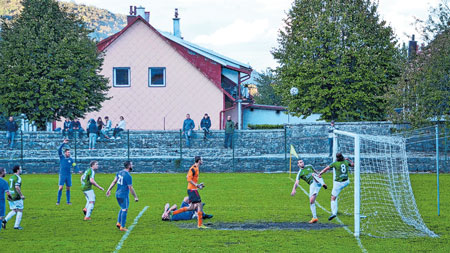 O planovima uređenja nogometnog igrališta u Delnicama